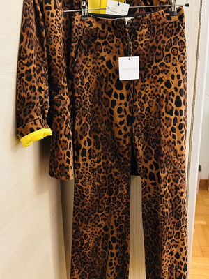 Suit Dorina new, brown