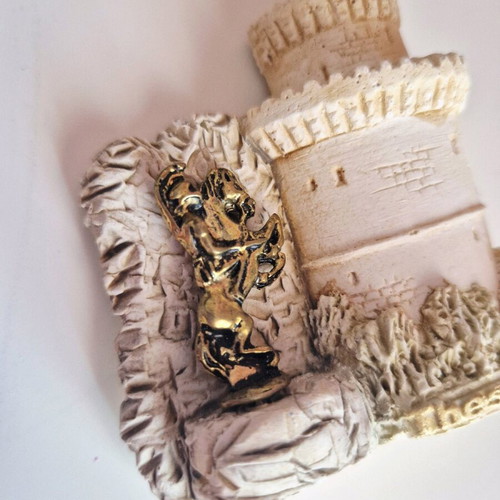 3D fridge magnet with metal element Thessaloniki White Tower like new
