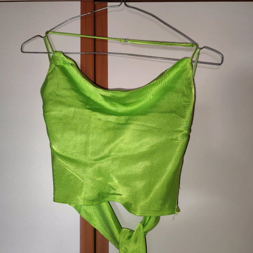Draped top with back tie Zara size M green like new