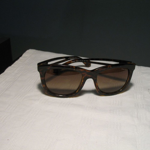 Ralph RA5205 sunglasses by Ralph Lauren like new, unisex, brown
