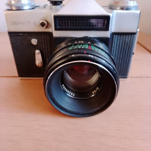 Zenit E camera with Helios 44-2 lens, like new, with original case