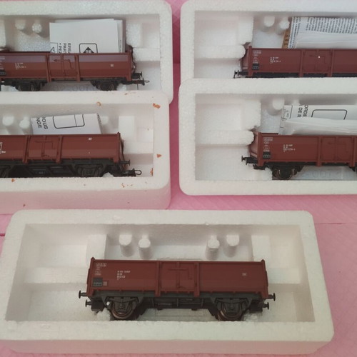Roco HO Scale Commercial Wagons pack of 5 like new