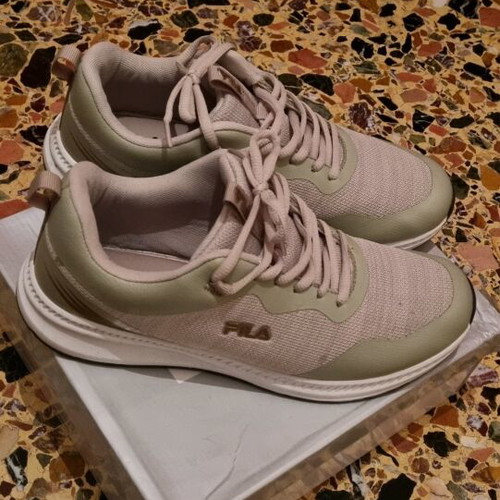 Fila Unisex Shoes 41 Like New, Beige Green Athletic