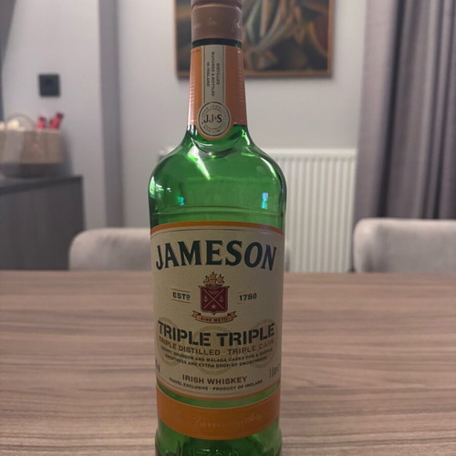 Empty liquor bottles used, pack of 7 pieces