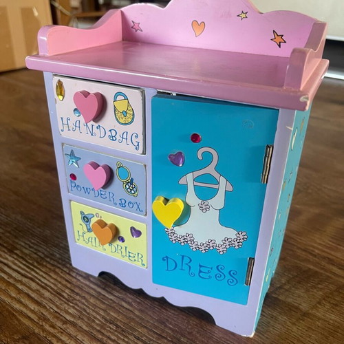 Jewelry box used, multicolored, in very good condition