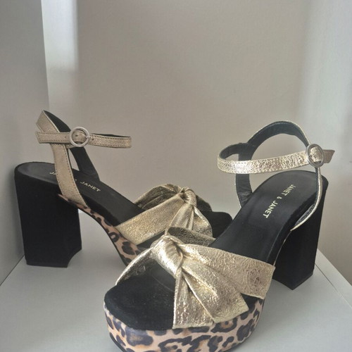 Janet & Janet sandals new, black and gold, size 37