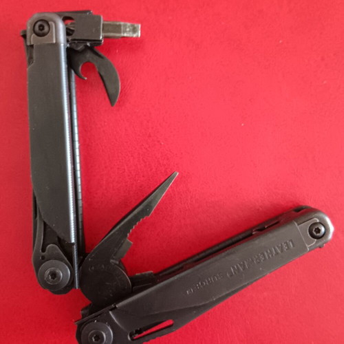 Leatherman Surge multitool black large size used