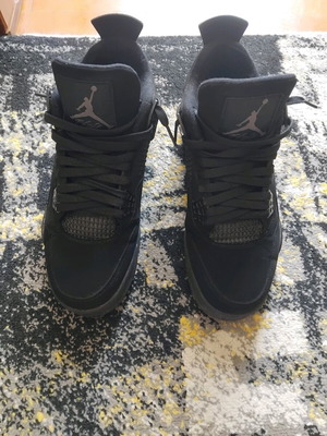 Jordan 4 Blackcat sneakers size 42 used, black