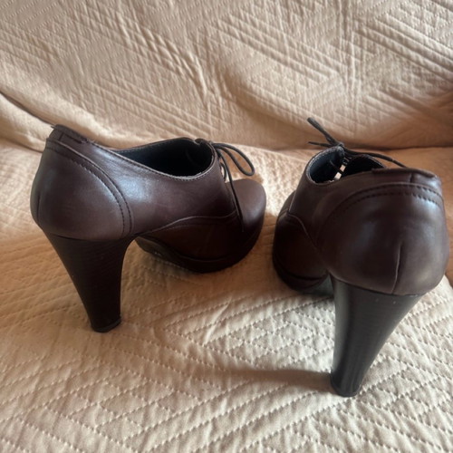 Women's heeled shoes like new, size 37, brown