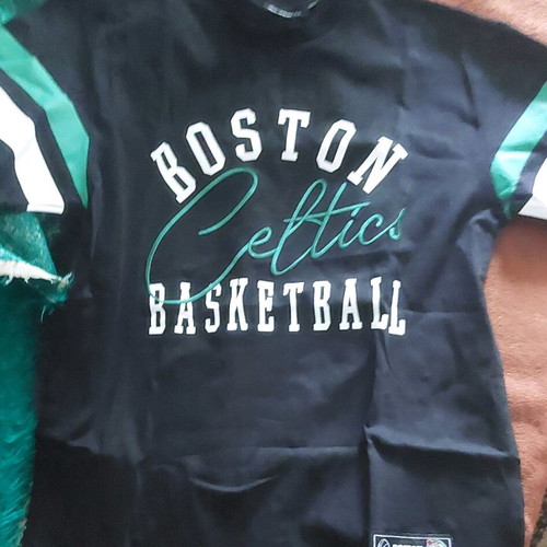 Boston Celtics T-shirt like new, size XS