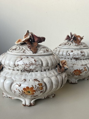 Vintage Italian ceramic bowls with lid Bassano Italy, pair