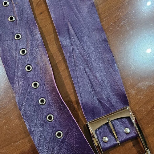 Vintage belt with large buckle like new, size 90, purple
