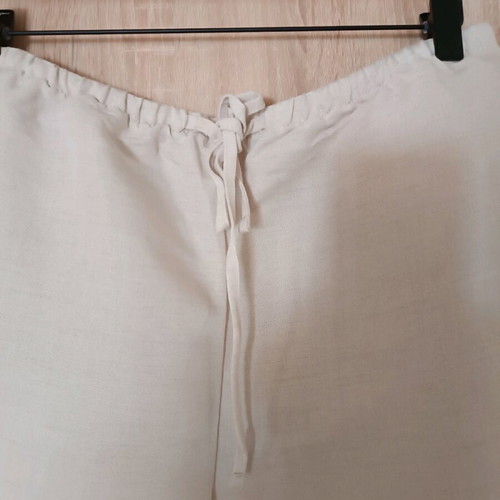 H&M linen blend shorts with string size S like new, beige