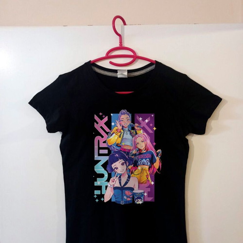 Huntrix K-pop Teen T Shirt new, black with anime design
