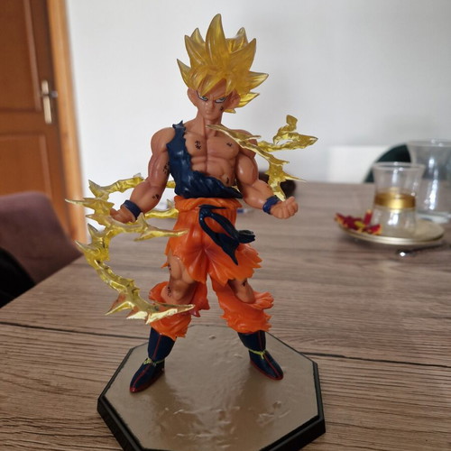 Dragon Ball Z Super Saiyan Goku Action Figure 17cm new