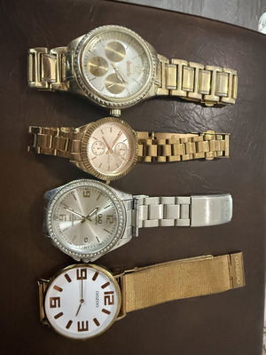 Wristwatches pack of 4 used, women's, gold tones