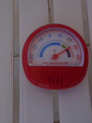 Small thermometer new, indoor and outdoor use