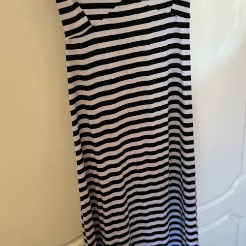 Anel maxi dress black and white size M like new with back opening