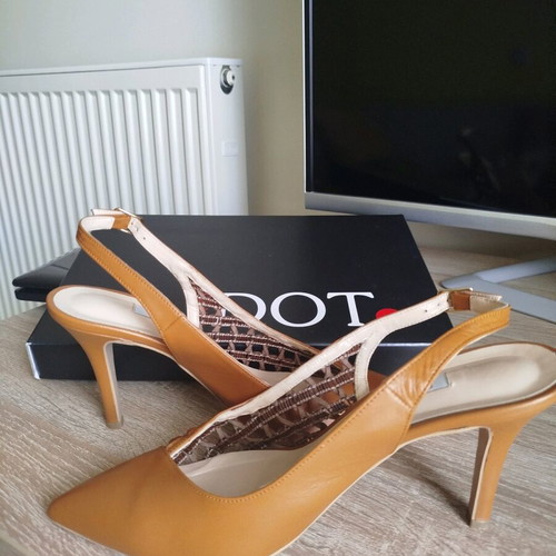 Brown pumps like new, size 37