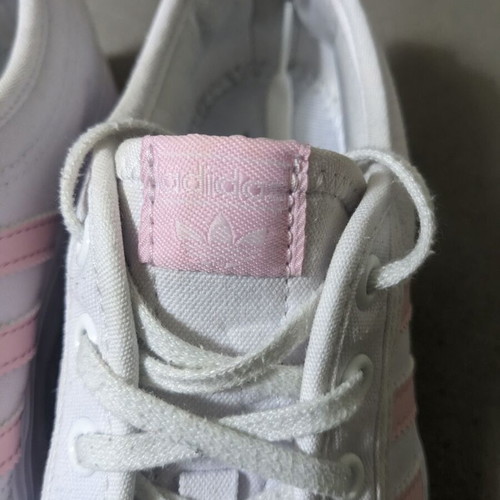 Adidas kids sneakers size 34 white canvas like new
