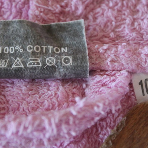 Children's pink bathrobe like new for 10/12 years old