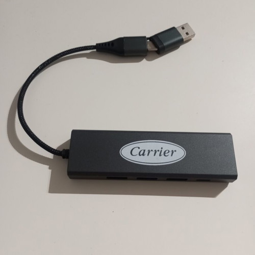 USB hub with 3 USB ports and 1 Type-C fast charge