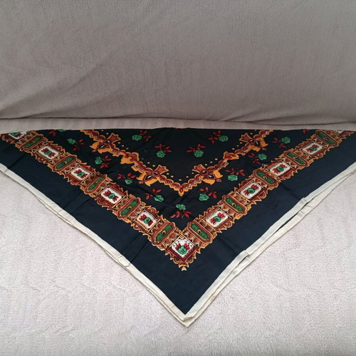 Headscarf like new, black and colorful, size 65x65 cm