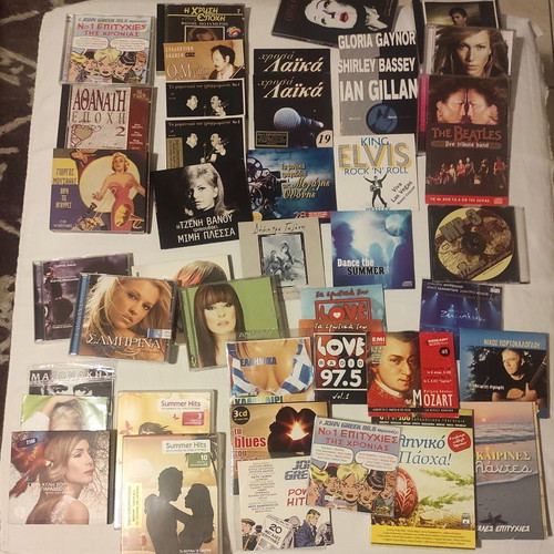 Various music CDs like new, pack of 40 pieces