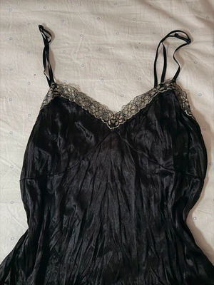 Zara cami top like new, black with gold lace, size M