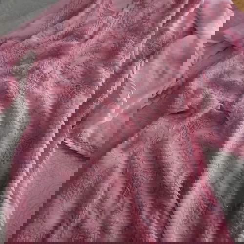 Ροζ καφτάνι κεντημένο σαν καινούργιο, μέγεθος Μ-L