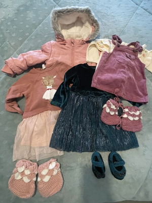 Baby jackets dresses and blouse like new, age 9-12 months