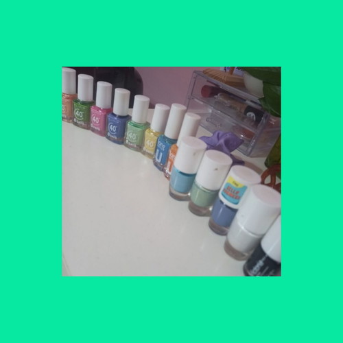 Nail polish set like new, 13 pieces