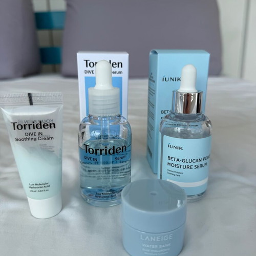 Skincare set for dehydrated skin with Torriden, SKIN1004, iUNIK, Laneige, Medicube