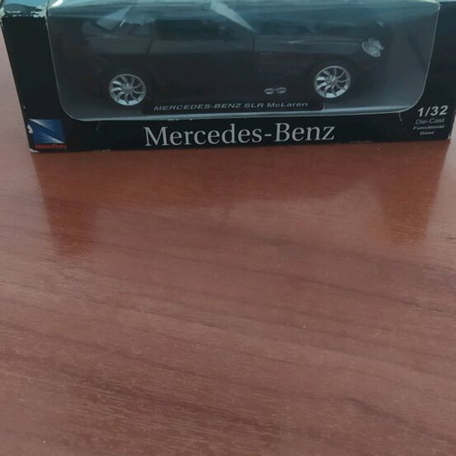 Mercedes SLR McLaren 1:32 model car new