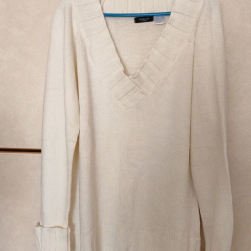 Women's Sweater like new, size M, white and beige