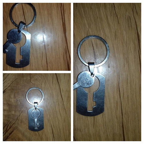 Keychain original like new, silver