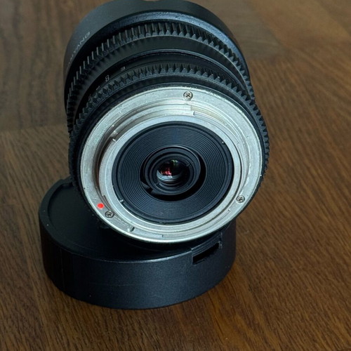 Samyang 8mm T3.8 VDSLR UMC Fish-eye CS II used ultra-wide lens