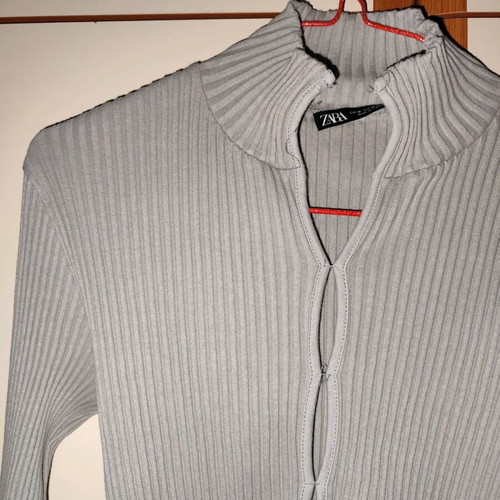 Zara blouse gray like new, size M