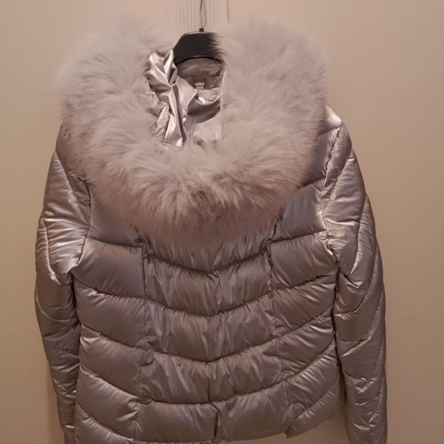 Puffer jacket medium size, like new, silver color