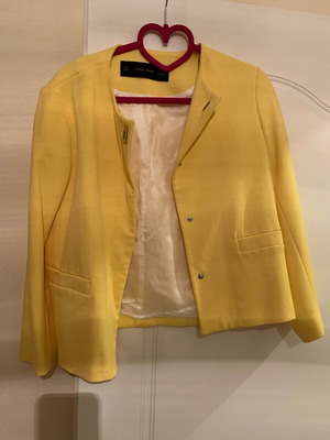 Zara yellow blazer new, size S/M