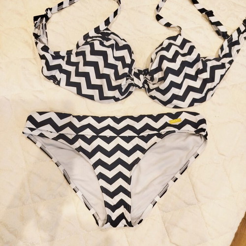 Lascana premium swimwear set of 3 pieces like new, black and white