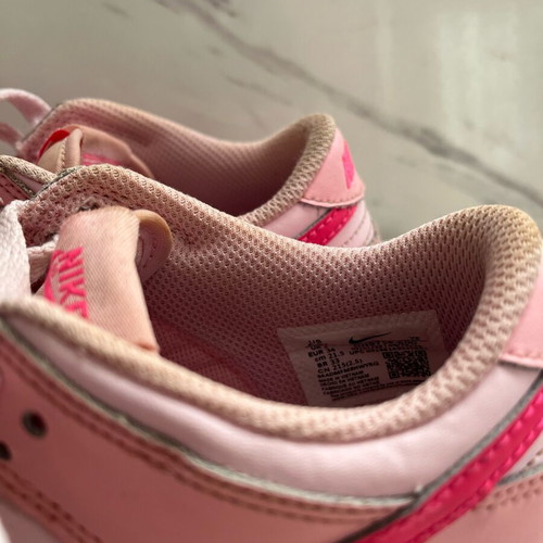 Nike Dunk pink kids' shoes size 34 like new for girls