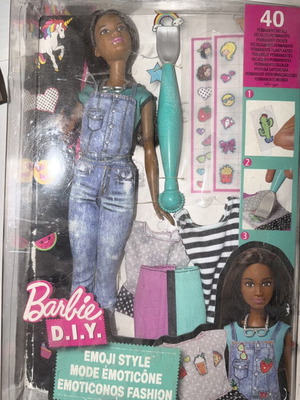 Barbie D.I.Y. Emoji Style doll like new