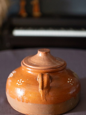 Ceramic pot like new, handmade