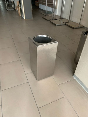 Μεταλλικός τετράγωνος κάδος απορριμάτων 63x30 σαν καινούργιος