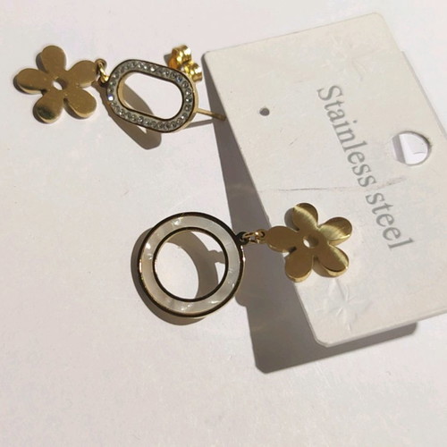 Steel earrings new, modern style designs