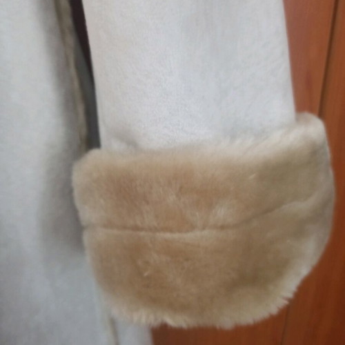 Explorer coat with synthetic mouton-type fur beige like new, size M