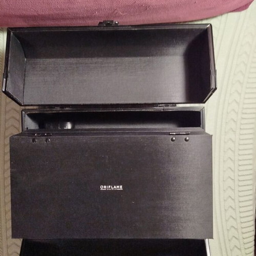 Oriflame professional cosmetic case like new, black