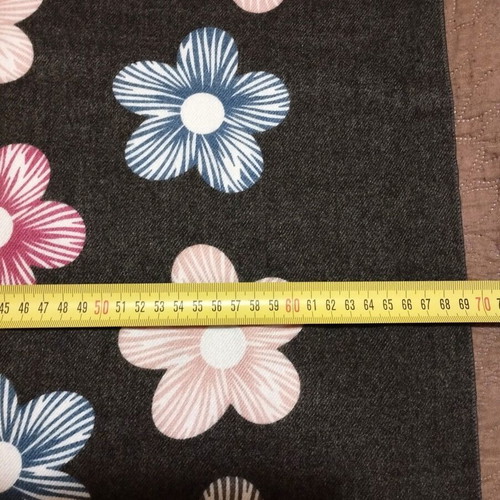 Pashmina like new with multicolored flowers