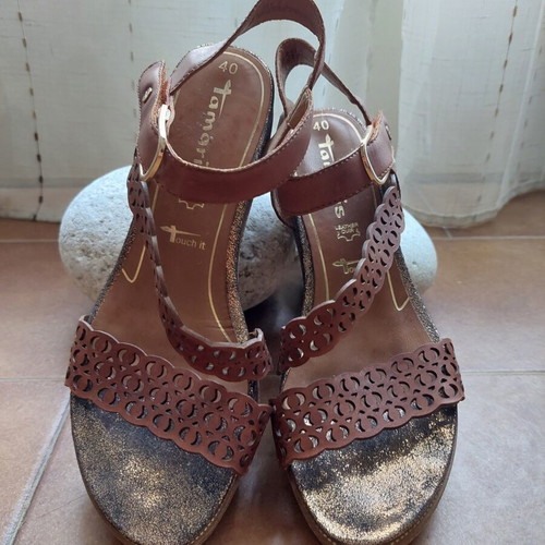 Tamaris leather platform sandals like new, size 40, brown